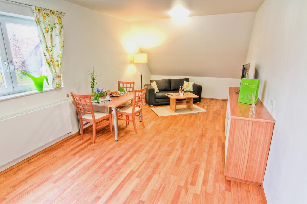 Jungingers Aparthotel Holzheim  Oda fotoğraf