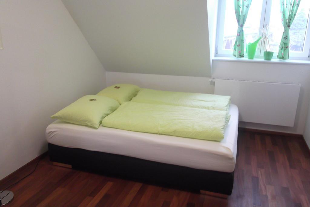 Jungingers Aparthotel Holzheim  Oda fotoğraf