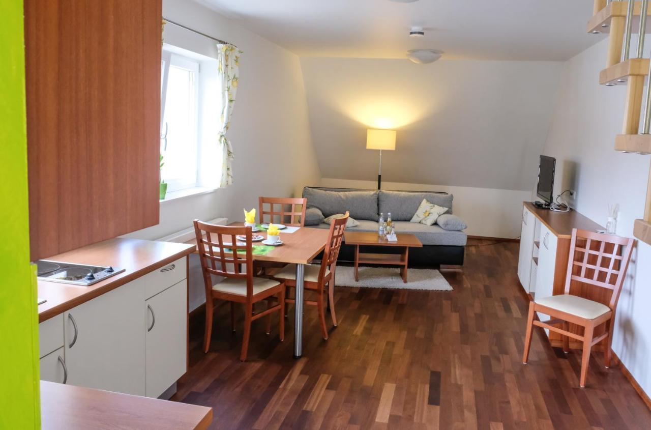 Jungingers Aparthotel Holzheim  Dış mekan fotoğraf